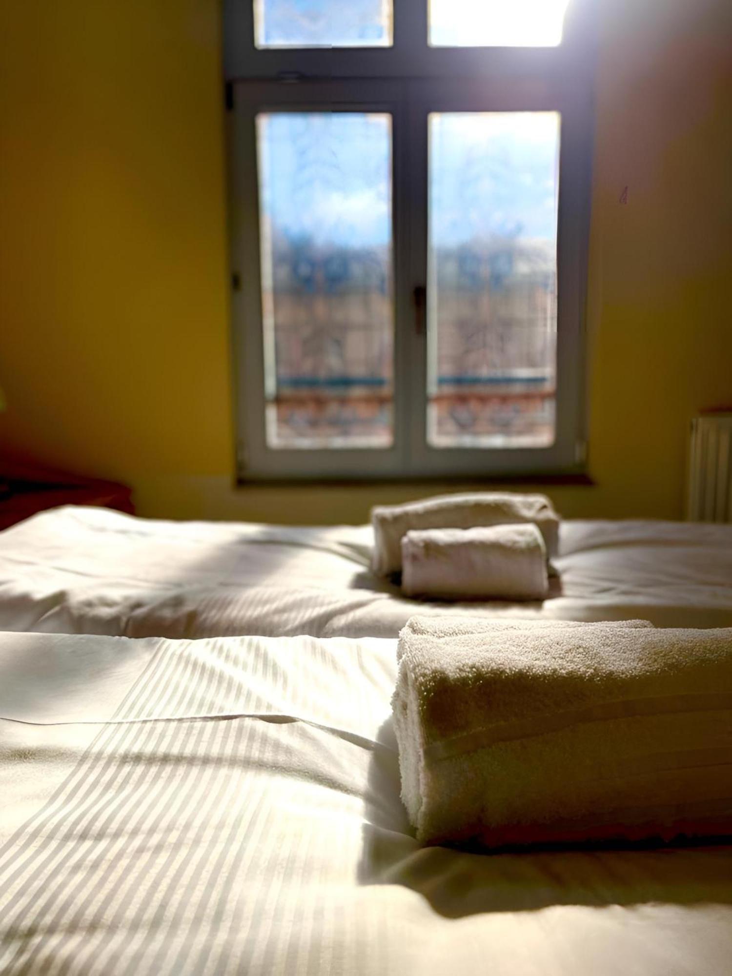 Raha Apartments - Historischer Charme Direkt Am Domplatz แอร์ฟวร์ท ภายนอก รูปภาพ